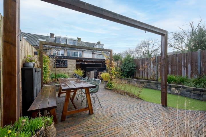 Foto 39 van Van der Helmlaan 6