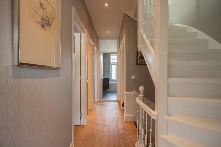 Foto 23 van Van Diemenstraat 213