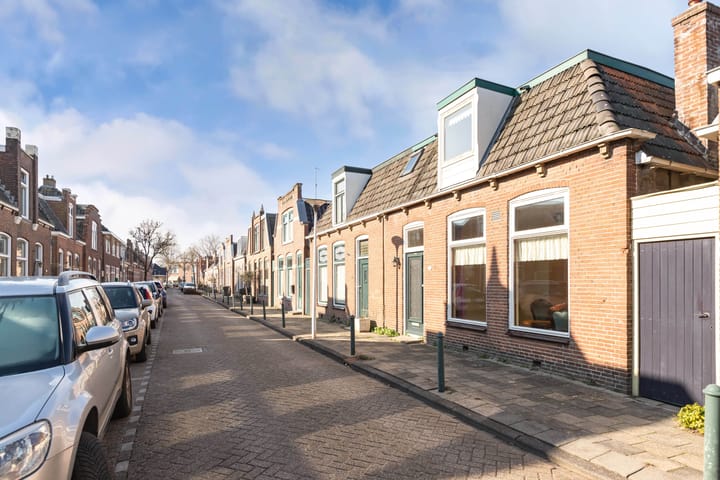 Foto 2 van Dr Jelle Bangastraat 28