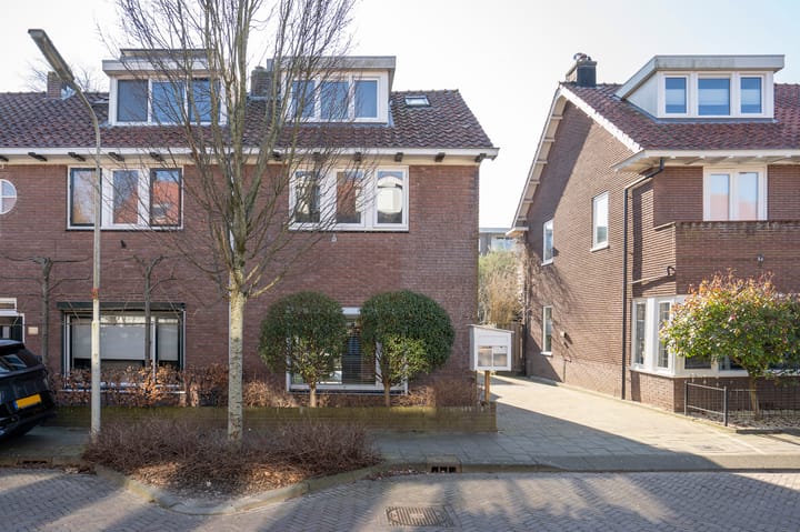 Foto 5 van Burg. Gaarlandtstraat 54