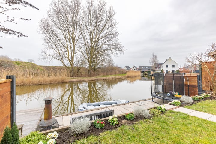 Foto 30 van Nobelstraat 82