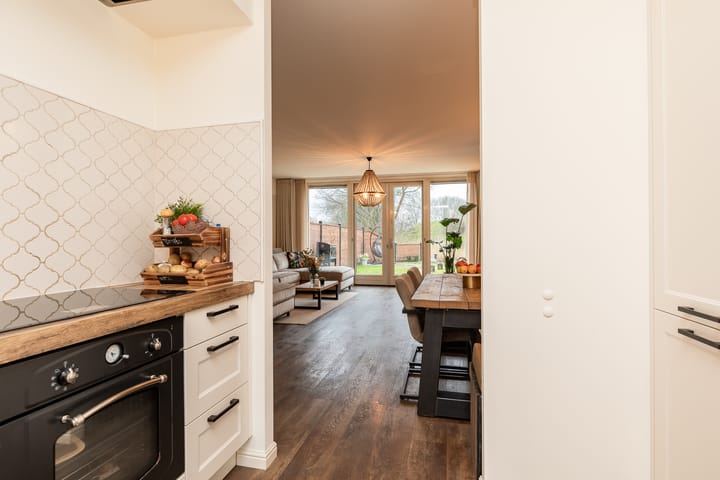 Foto 23 van Nobelstraat 82