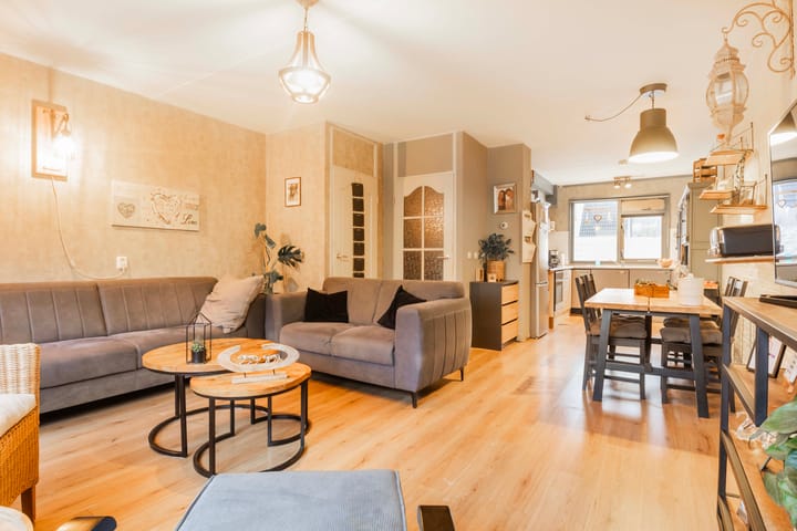 Foto 9 van De Moucheronstraat 5