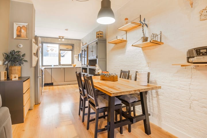 Foto 10 van De Moucheronstraat 5