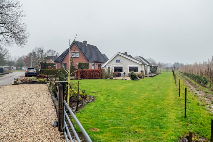 Foto 1 van Luchtenburg 60