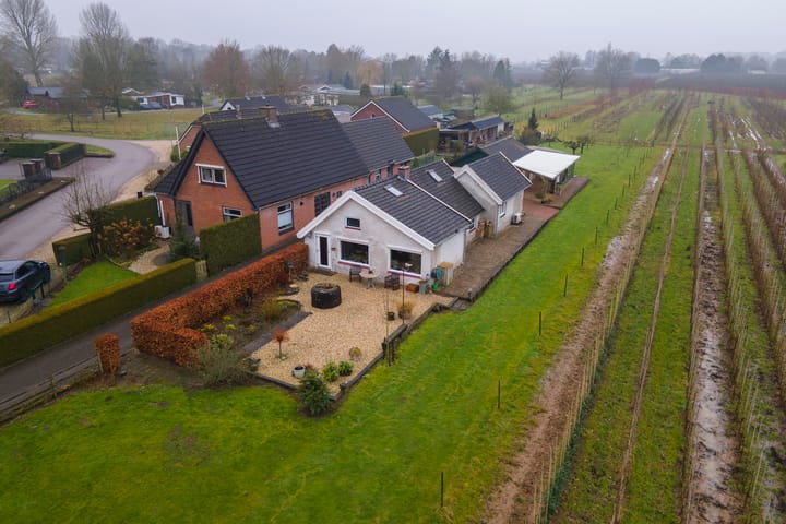 Foto 3 van Luchtenburg 60