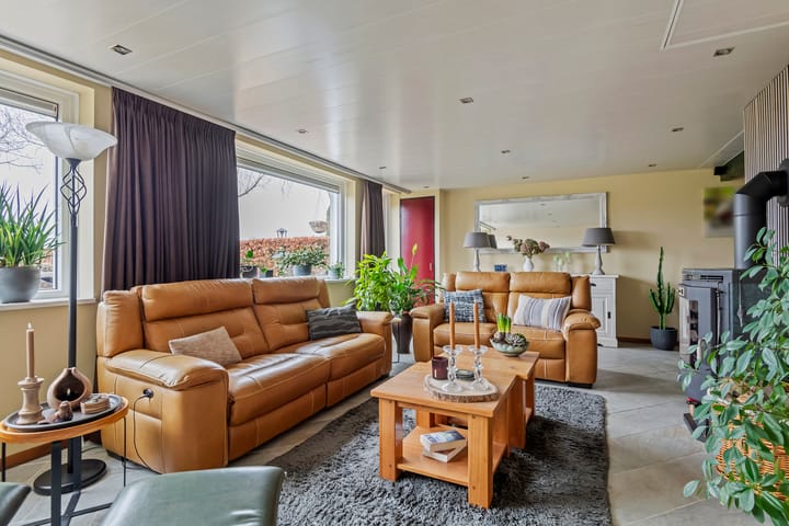 Foto 30 van Luchtenburg 60