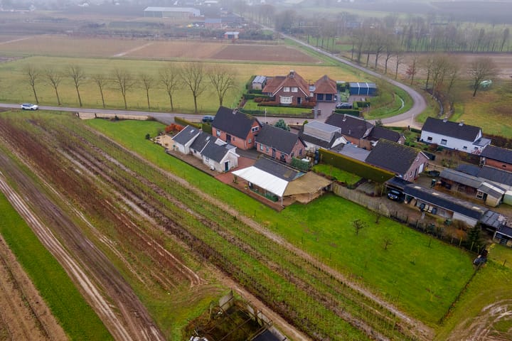 Foto 57 van Luchtenburg 60