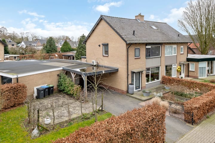 Photo 1 of Klaproosstraat 8