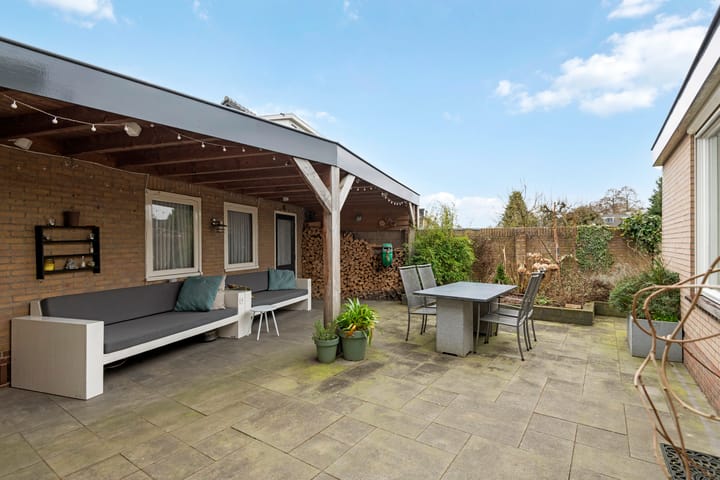 Photo 2 of Klaproosstraat 8