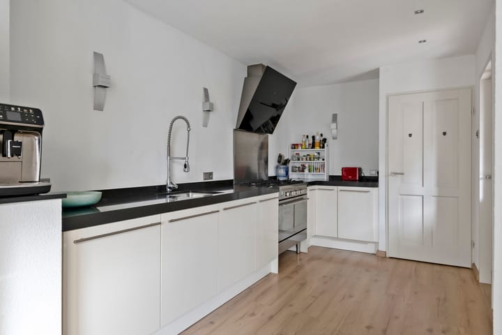 Photo 15 of Klaproosstraat 8