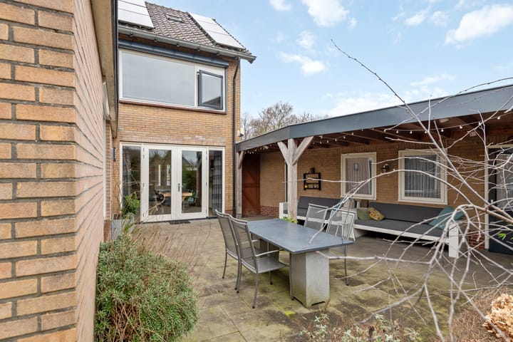 Photo 22 of Klaproosstraat 8