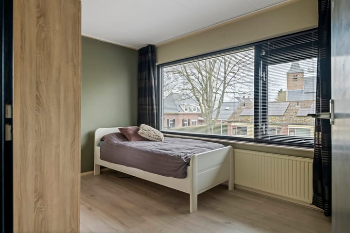 Photo 29 of Klaproosstraat 8