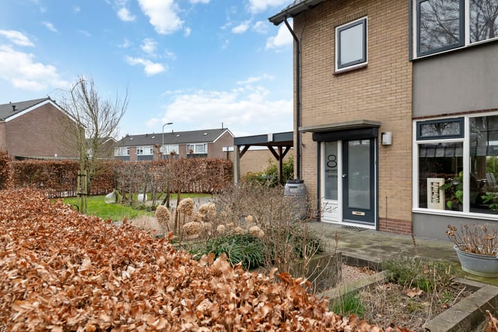 Photo 38 of Klaproosstraat 8