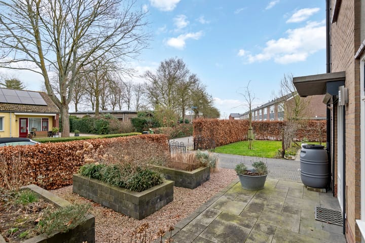 Photo 39 of Klaproosstraat 8