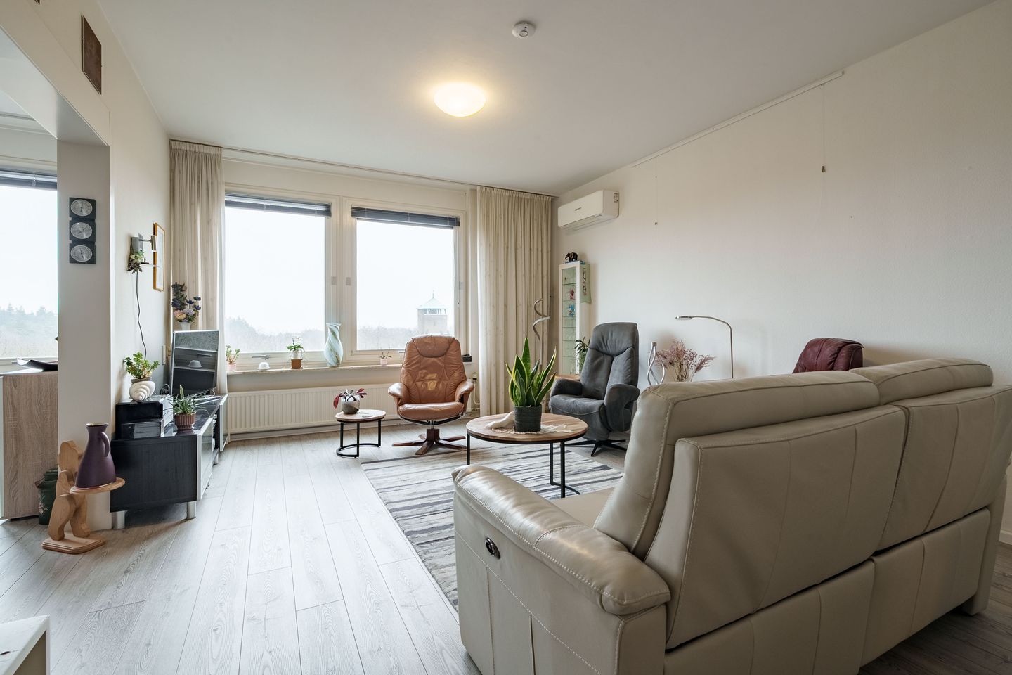 Photo 5 of Generaal Foulkesweg 219