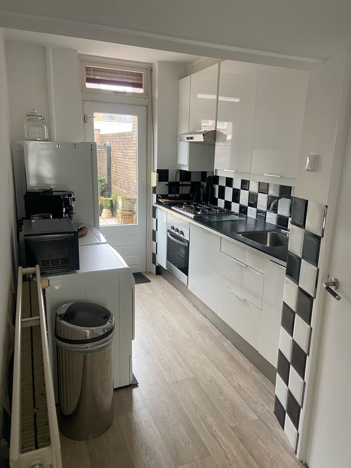 Photo 7 of Van Limburg Stirumstraat 20