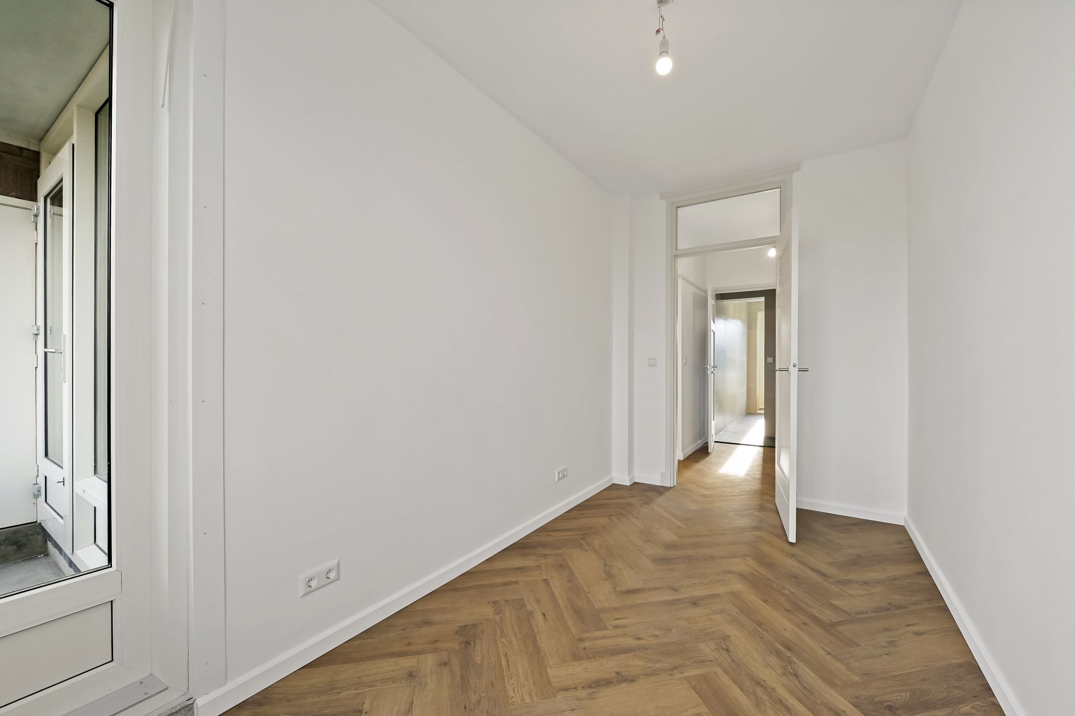 Photo 24 of Jacob van den Eyndestraat 57