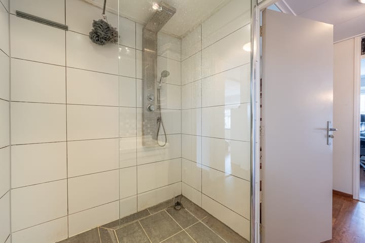 Foto 18 van van Ghentstraat 24