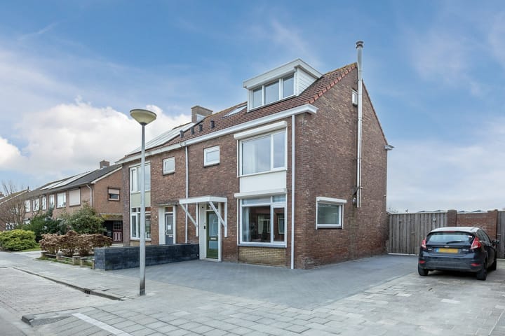 Foto 2 van Dorpsweg 27