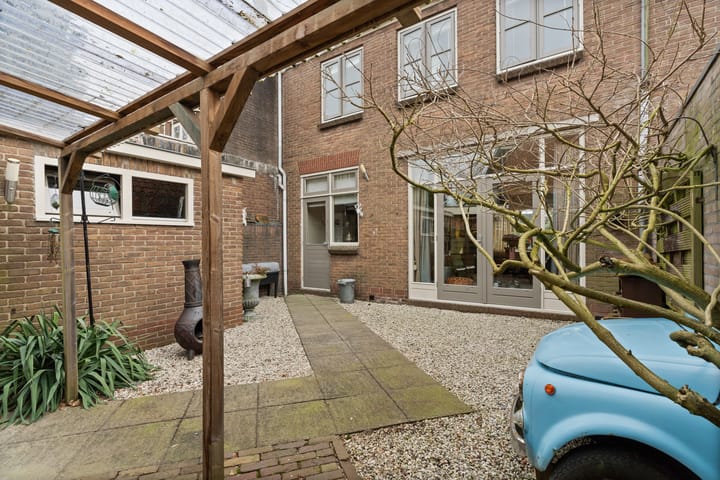 Foto 4 van Burgemeester des Tombeweg 4