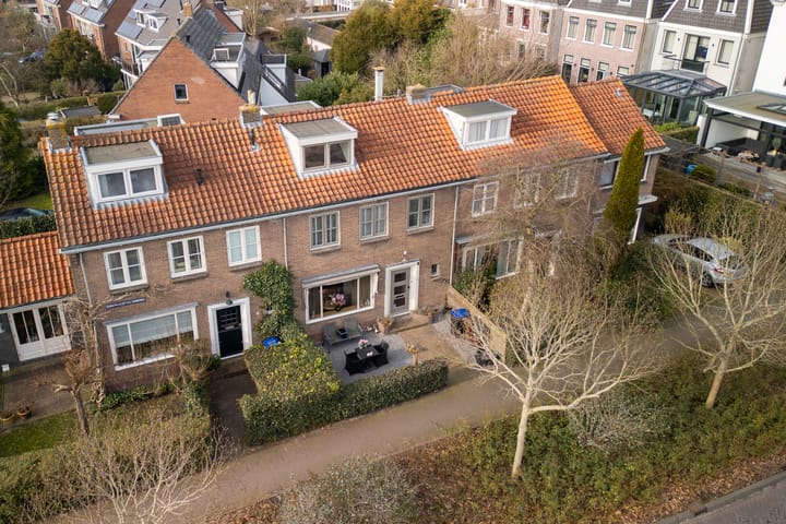 Foto 5 van Burgemeester des Tombeweg 4