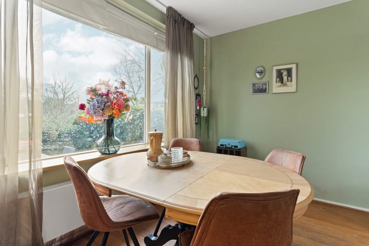 Foto 9 van Burgemeester des Tombeweg 4