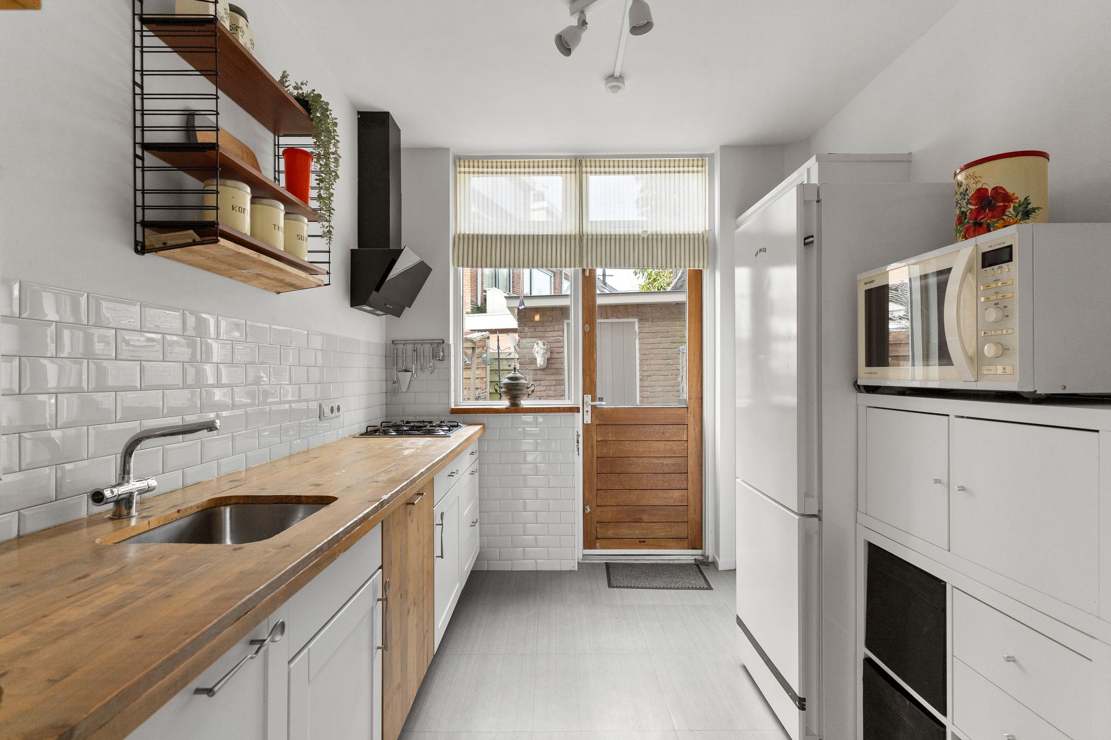 Foto 3 van Burgemeester des Tombeweg 4