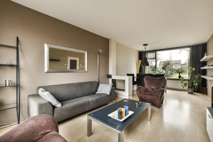 Foto 2 van Jakob van Necklaan 7