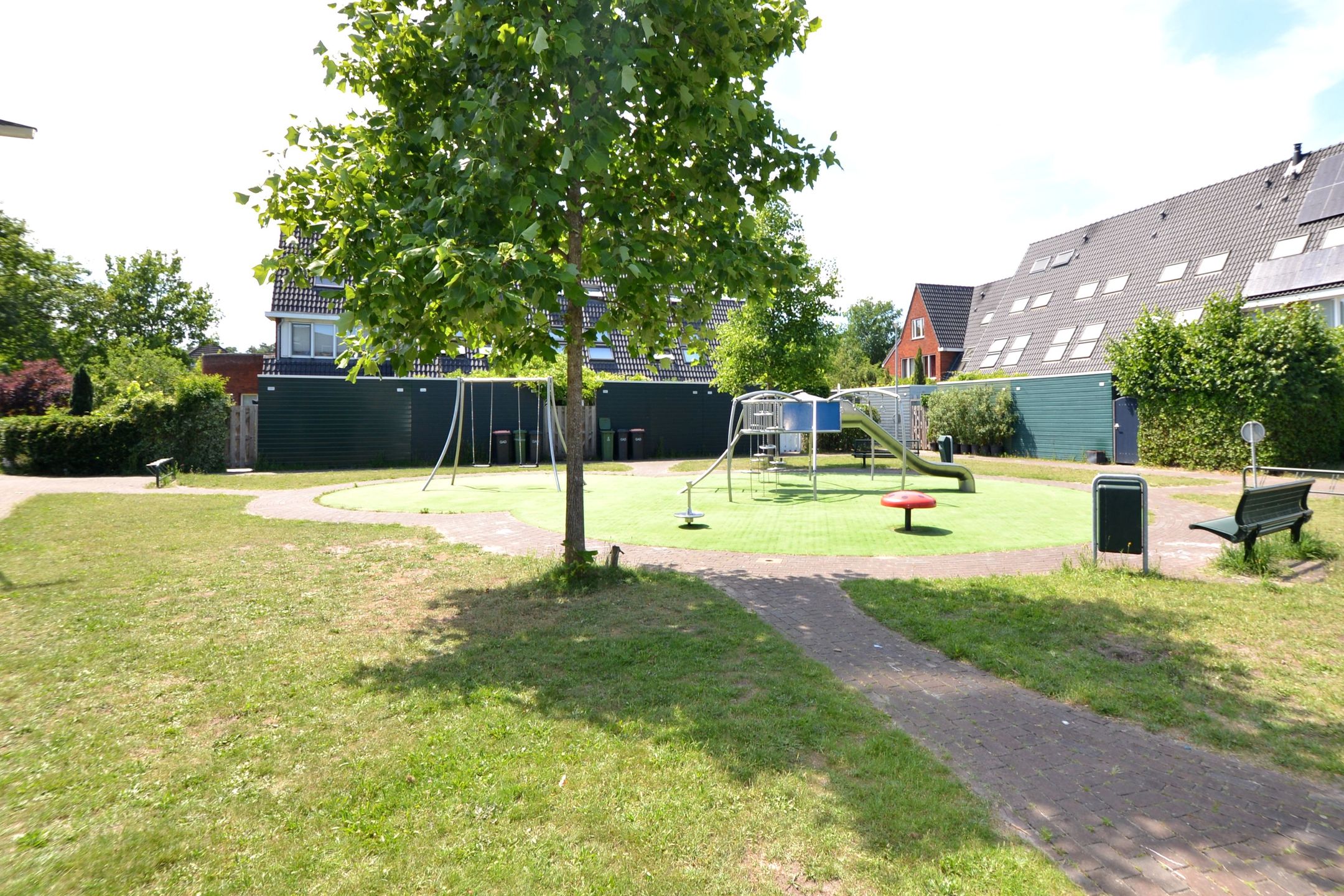 Foto 15 van De Bazelweg 21