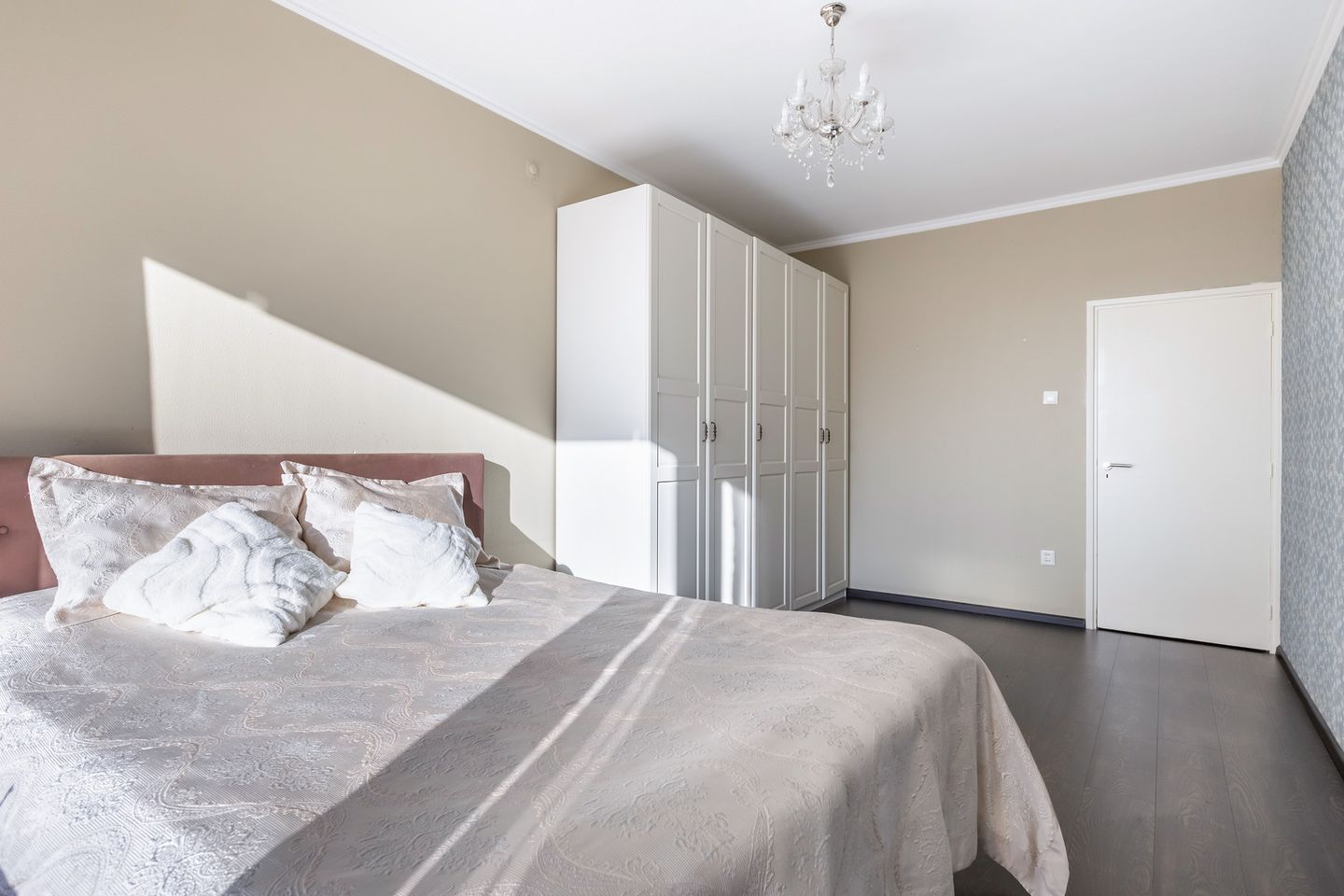 Foto 34 van Van Weerden Poelmanlaan 68