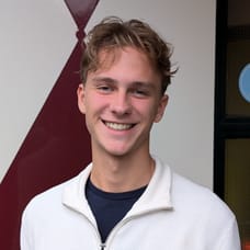 Ravi Eskes - Commercial Employee