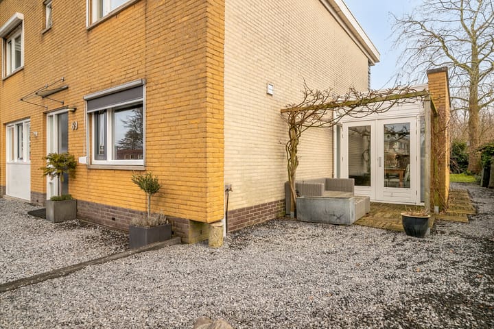 Foto 7 van Smaragd 69