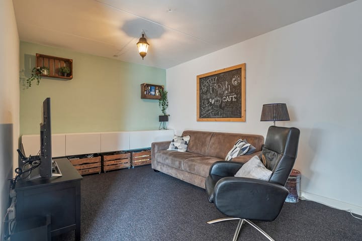 Foto 25 van Smaragd 69