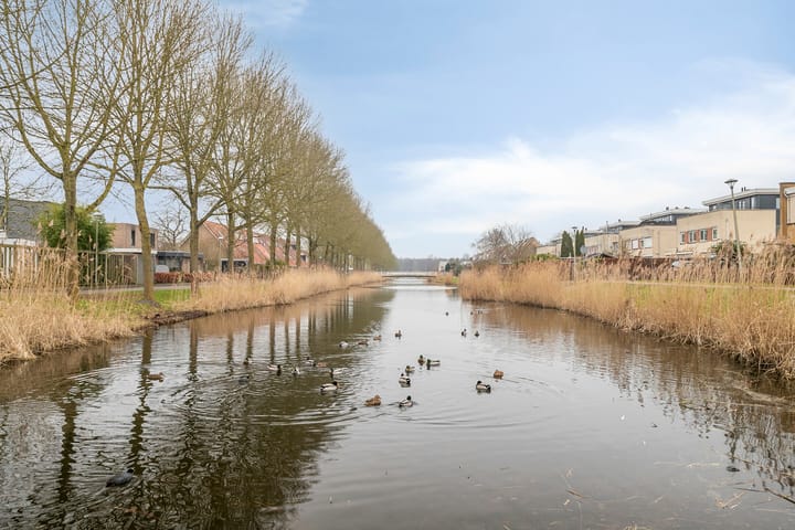 Foto 55 van Smaragd 69