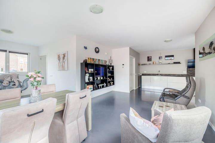 Foto 14 van Pastoor van Luenenstraat 2