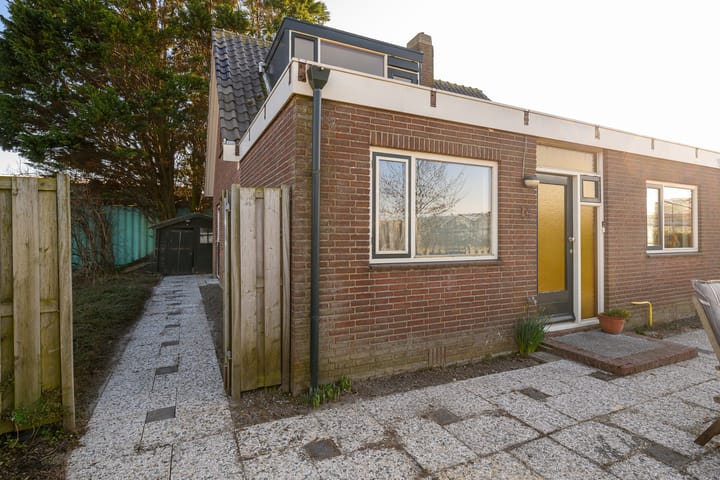 Foto 22 van Vredebestlaan 14