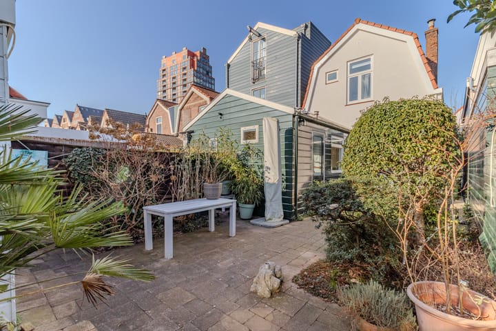 Foto 14 van Czaar Peterstraat 61