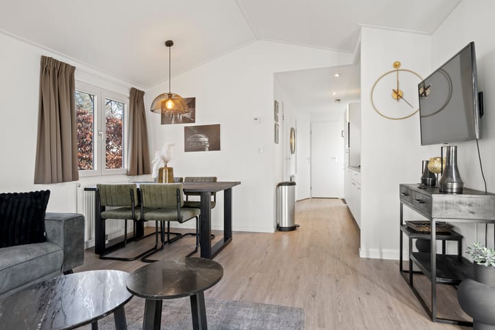 Photo 13 of Vijverlaan 1-J018