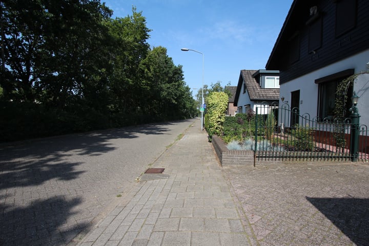 Noorder Parallelweg 12, Ede