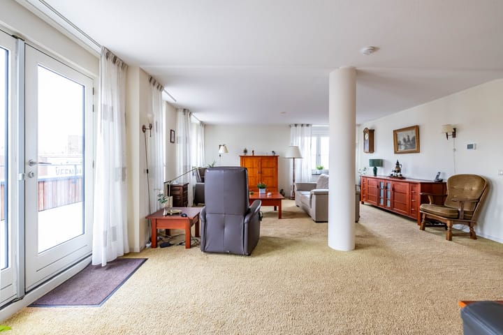 Foto 5 van Veenlustplein 1-11