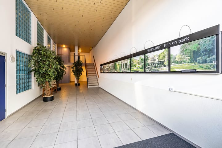 Foto 12 van Veenlustplein 1-11