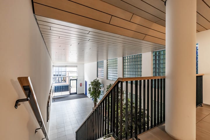 Foto 13 van Veenlustplein 1-11