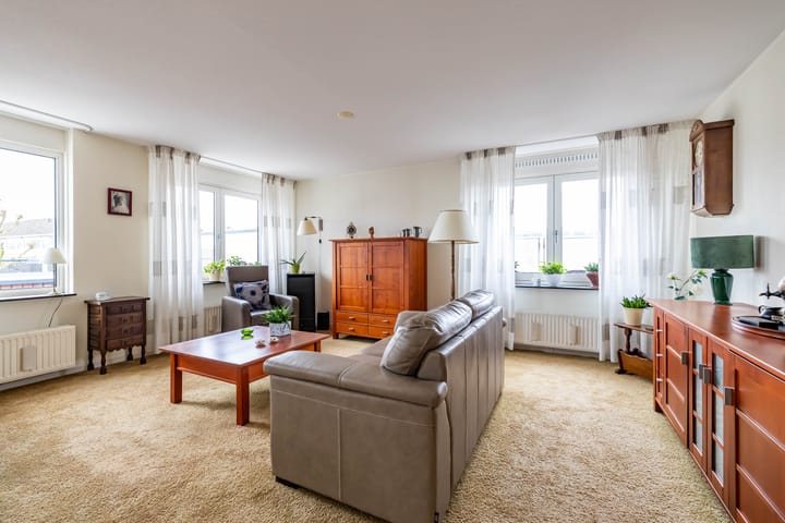 Foto 22 van Veenlustplein 1-11