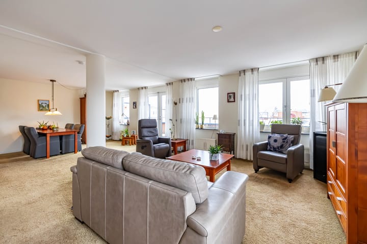 Foto 24 van Veenlustplein 1-11