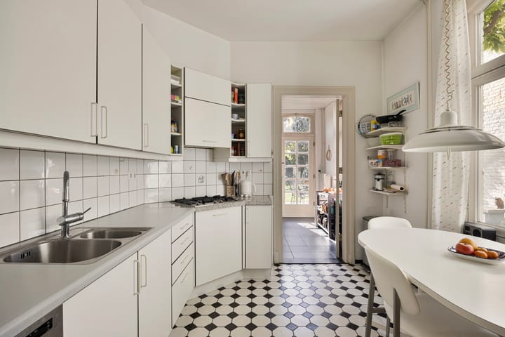 Photo 12 of Sint Lambertuslaan 34