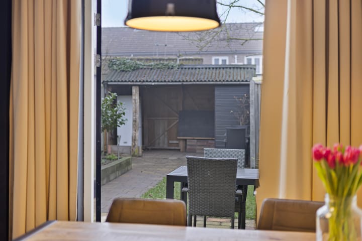 Foto 18 van Perestraat 12