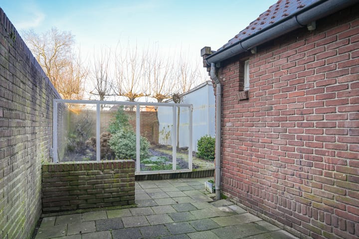 Foto 23 van Esdoornstraat 7