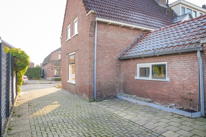 Foto 28 van Esdoornstraat 7