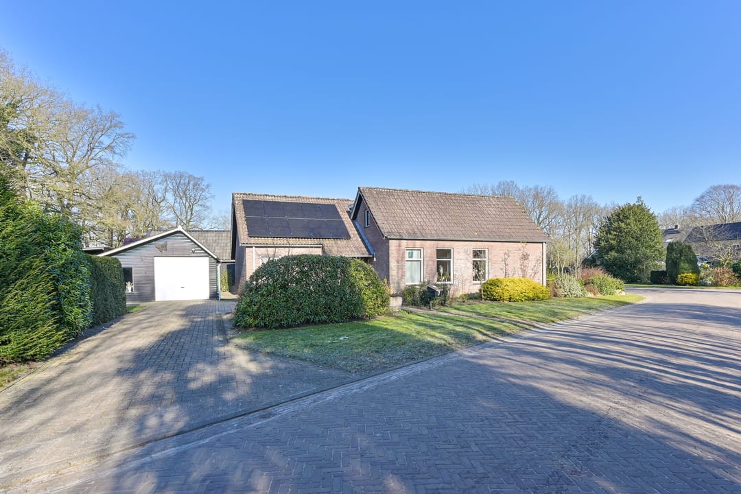 Photo 1 of Schoolstraat 7